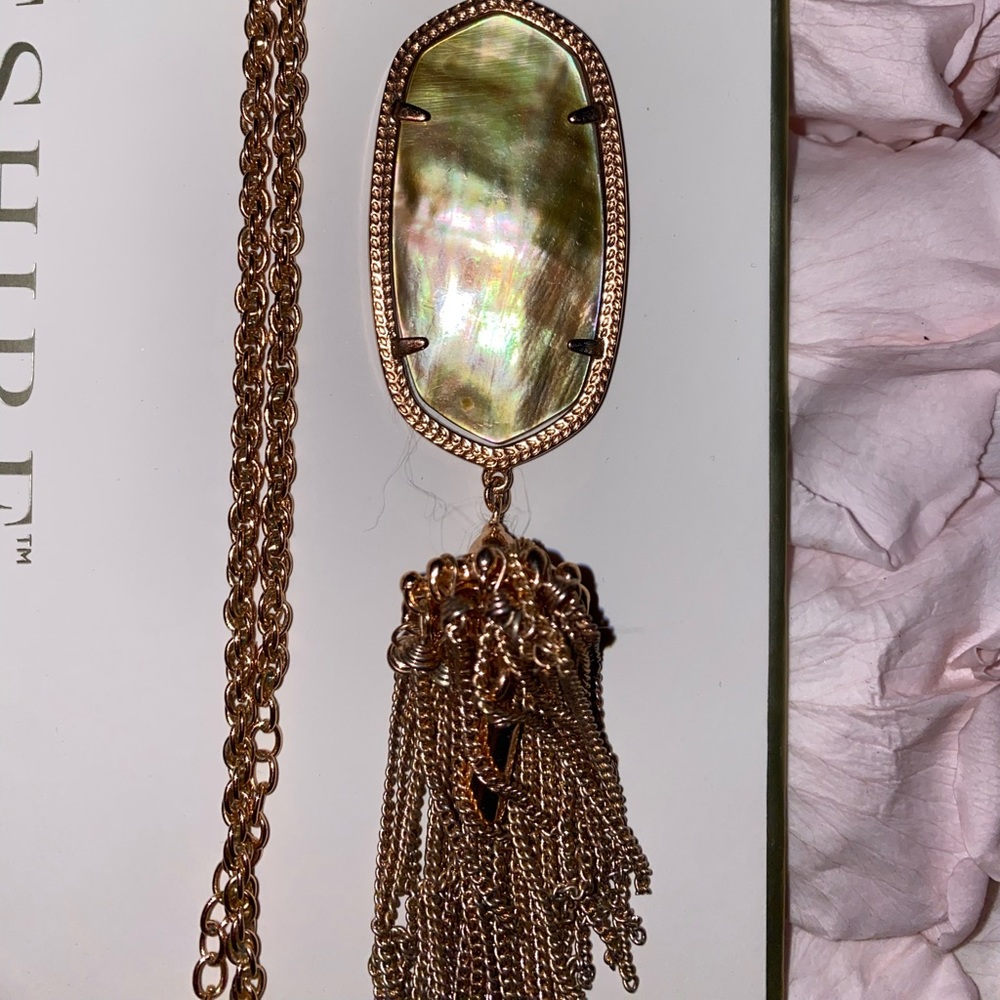 Rose gold Kendra Scott long necklace